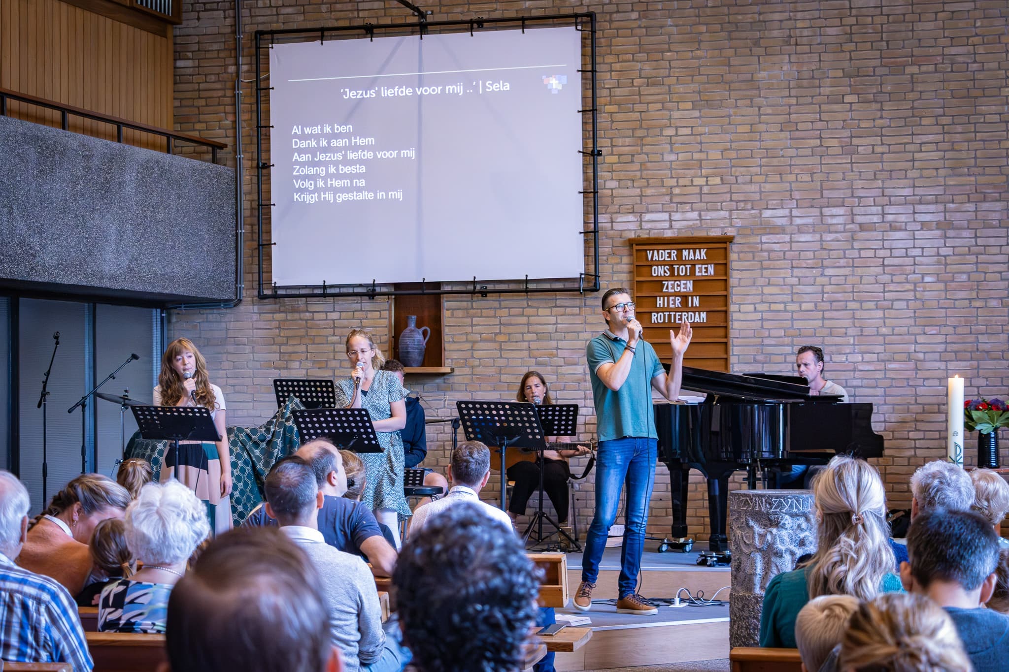 Kerkdienst in de Pelgrimskerk